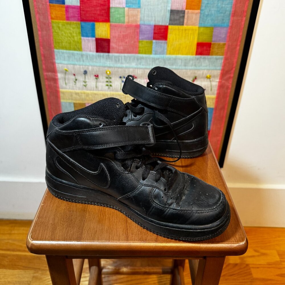 Nike Air Force 1 High Top '07 in Black